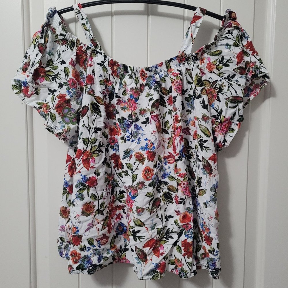 Floral Womens Top Spring Summer Chloe and Bailey Sz L